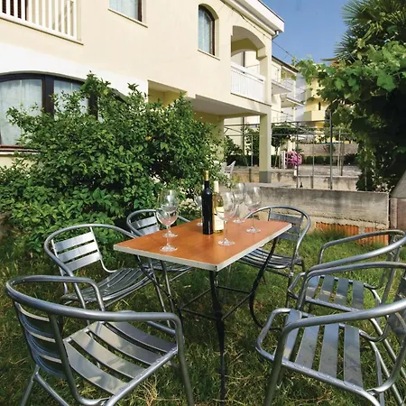 Beautiful In Okrug Gornji * تروغير